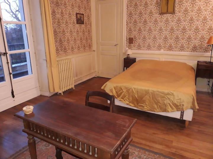 Bed and Breakfast Manoir Des Etrichets Saint-Saturnin  Exterior foto